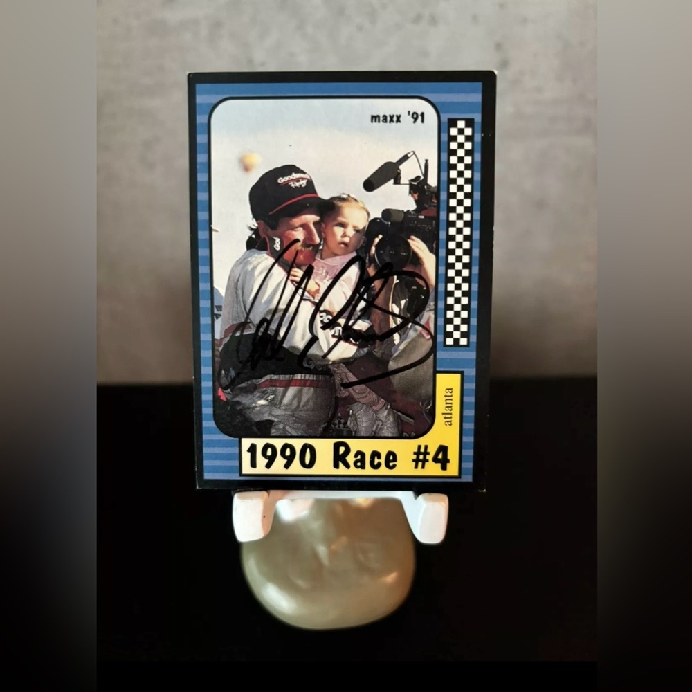 NASCAR Dale Earnhardt Autographed Card